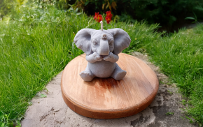 Figura de elefante elaborada en cera aromática